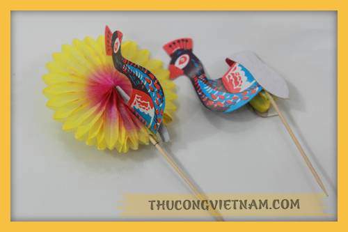 Công giấy trang trí trên kem
